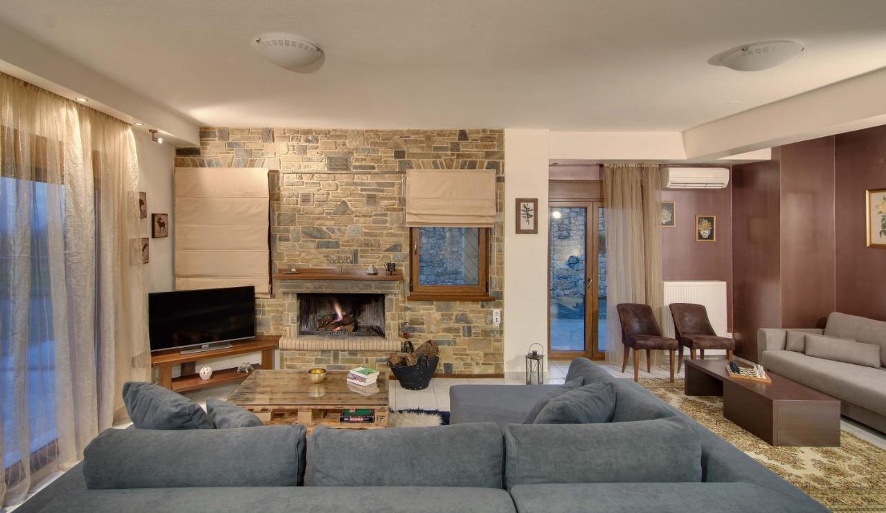 Country Place Apartment With Mountains View อิโออันนินา ภายนอก รูปภาพ